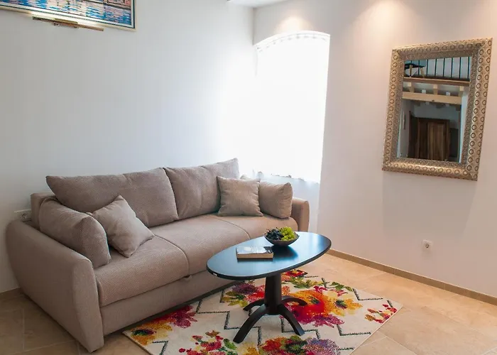 Bazzar 아파트 트로기르